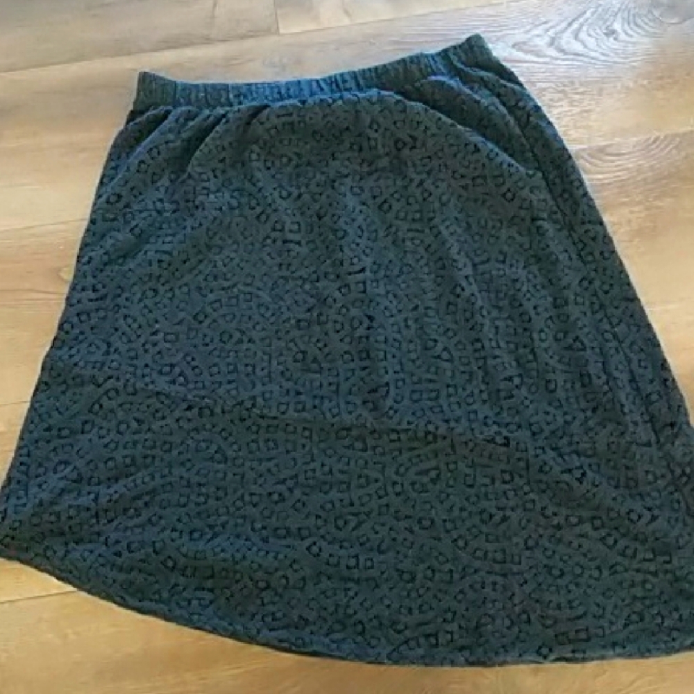 Mossimo Black Midi A-Line High-Low Skirt XXL